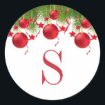 Elegant Red Christmas Ornaments Greenerity Monogra Runder Aufkleber<br><div class="desc">Elegante Red Christmas Ornaments Greenery Monogram Classic Round Sticker. Einfache Anpassung von Monogrammen. Gute Ferien!</div>