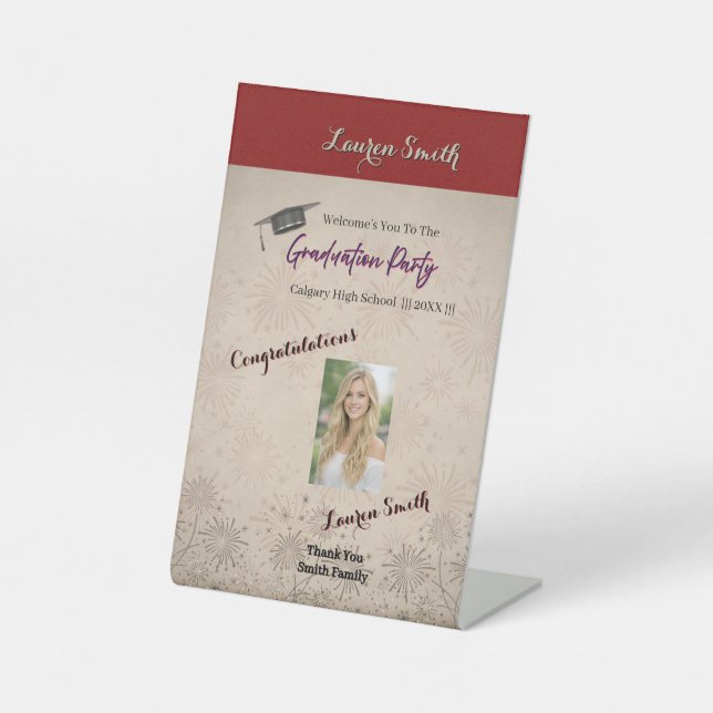 Elegant Red Floral Graduation Pedestal Welcome  Sockelschild (Vorderseite)