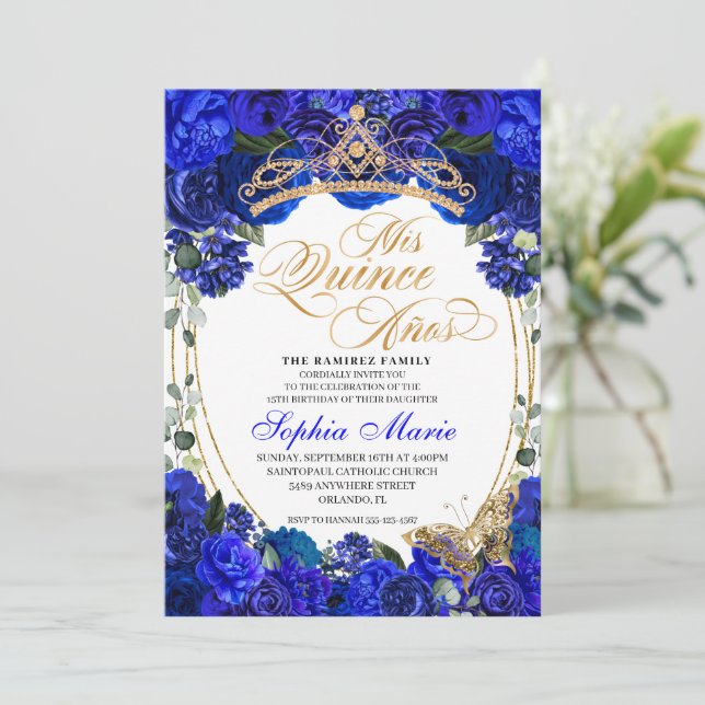 Elegant Royal Blue Floral Quinceanera Birthday Einladung (Stehend Vorderseite)