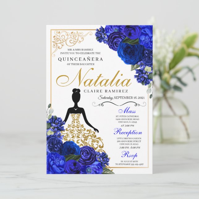 Elegant Royal Blue Floral Quinceanera Birthday Einladung (Stehend Vorderseite)