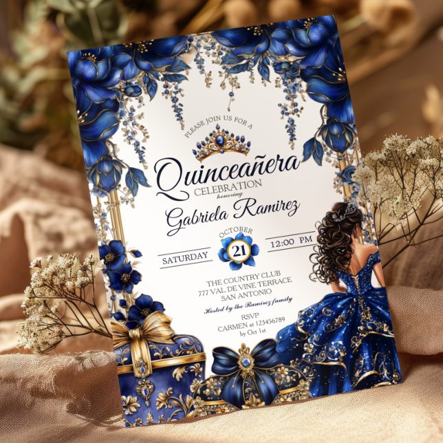 Elegant Royal Blue Golden Tiara Quinceañera Einladung (Von Creator hochgeladen)