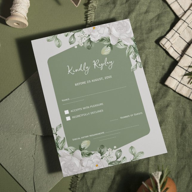 Elegant Sage Green Botanical White Floral Wedding RSVP Karte (Von Creator hochgeladen)