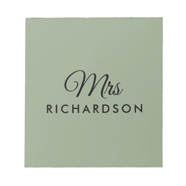 Elegant Sage Green Custom Mrs. Script Familienname Notizblock (Vorderseite)