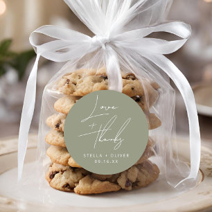 Elegant Sage Green Script Liebe + Danke Hochzeit Runder Aufkleber