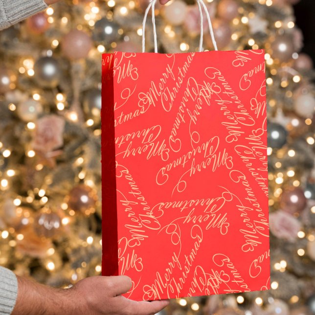 Elegant Script Merry Christmas Pattern/ Red & Gold Mittlere Geschenktüte (Von Creator hochgeladen)