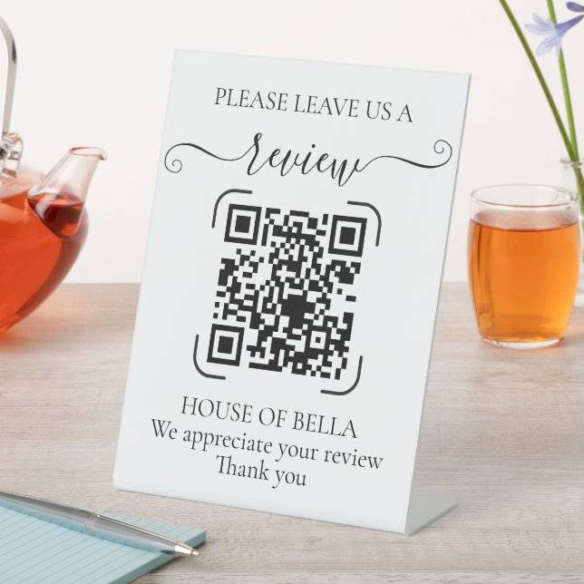 Elegant Script QR Code Review  Sockelschild (In Situ)