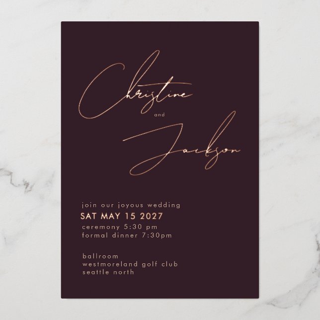 Elegant Script Typography Modern Plum Wedding Rose Folieneinladung (Vorderseite)