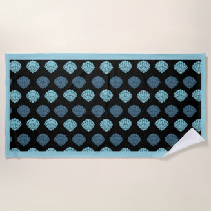 Elegant Seashells Blue on Black Strandtuch