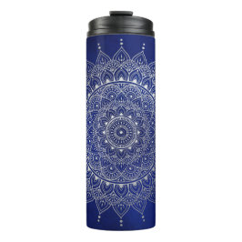 Elegant Silver auf Deep Blue Floral Henna Mandala Thermosbecher