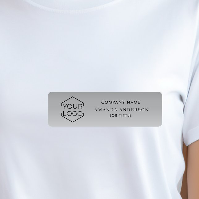  Elegant Silver Gradient Logo Employee Plastic  Namensschild (Von Creator hochgeladen)