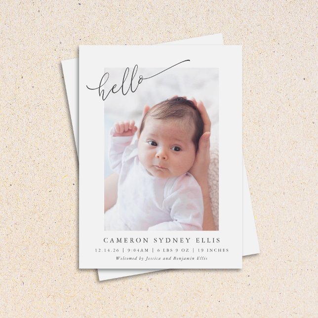Elegant Simple Minimalistisch Hello Baby Foto Birt Ankündigung (Von Creator hochgeladen)