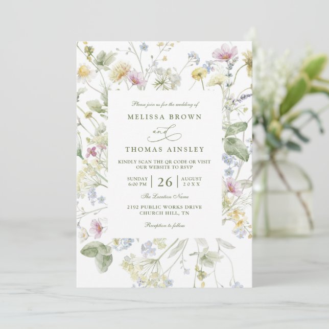 Elegant Soft Pastel Wildflower QR Code Wedding Einladung (Stehend Vorderseite)