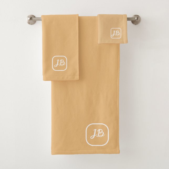 Elegant Soft Peach Monogramed Personalisiert Badhandtuch Set (Insitu)
