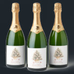 Elegant Soft Pink Merry Christmas Tree Individuell<br><div class="desc">Elegant weich rosa Merry Christmas Tree Individuelle Name Sparkling Wine Label - Festliche & raffinierte Touch für Ihre Ferien Drinks! Genießen Sie Ihre Urlaubserlebnisse mit unserem eleganten Weihnachtsflaschenlabel. Dieses wunderschön gestaltete Label besticht durch einen sanften, grünen und weißen Weihnachtsbaum, der mit zarten, weichen rosa Ziergegenständen geschmückt ist und von winzigen...</div>