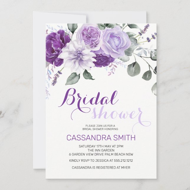 Elegant Spring Violet Floral Bridal Shower Einladung (Vorderseite)