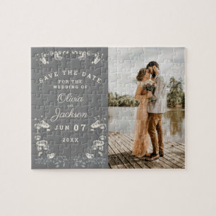 Elegant staubig grau-weiße Blumen Save the Date Puzzle