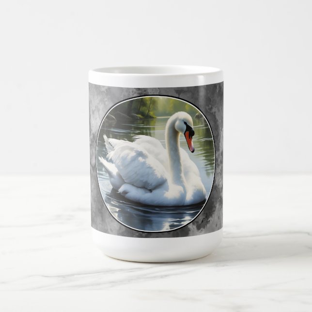Elegant Swan is Swimming  in Water Kaffeetasse (Mittel)