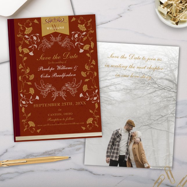 Elegant Terra Cotta Gold Wedding Save the Date Einladung (elegant terra cotta and gold wedding save the date invitation for vintage victorian era book lovers)