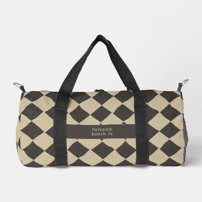 Elegant Timeless Name Beige and Dark Check at 45° Duffle Bag (Vorderseite)