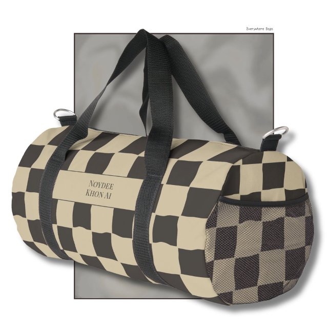 Elegant Timeless Name Beige and Dark Check Duffle Bag (Von Creator hochgeladen)