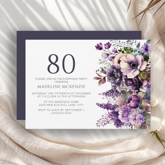 Elegant violette Blumen Erwachsene 80. Geburtstag Einladung (Elegant purple and pink floral 80th birthday party invitation)