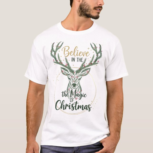 Elegant Watercolor Reindeer Wreath T-Shirt (Vorderseite)