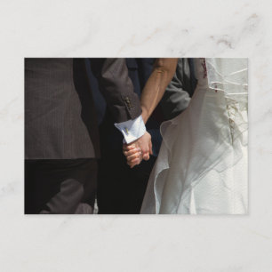 Elegant Wedding Couple Holding Hands UAWG RSVP Karte