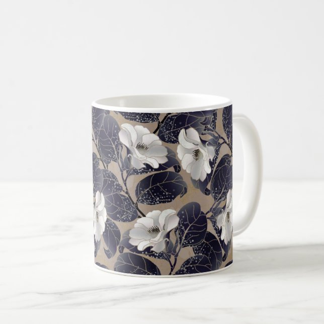Elegant White Floral Bloom Kaffeetasse (VorderseiteRechts)