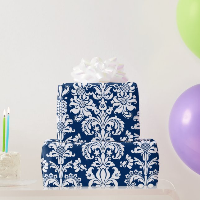Elegant White Floral Damaskus Blue Background Wrap Geschenkpapier (Partygeschenke)