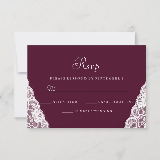 Elegant White Lace Burgundy Wedding RSVP Karte (Vorderseite)