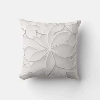 Elegant White Leaf Cushion Kissen