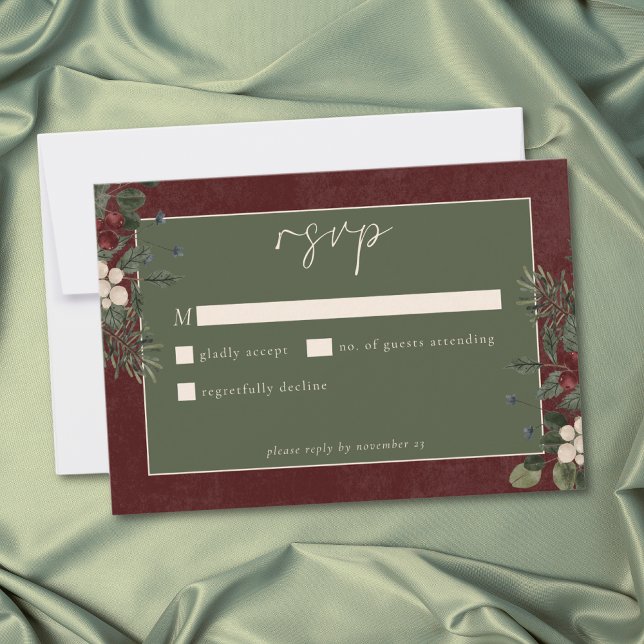 Elegant Winter Berries & Pine Burgundy Wedding RSVP Karte (Elegant Winter Berries & Pine Burgundy Wedding RSVP Card)