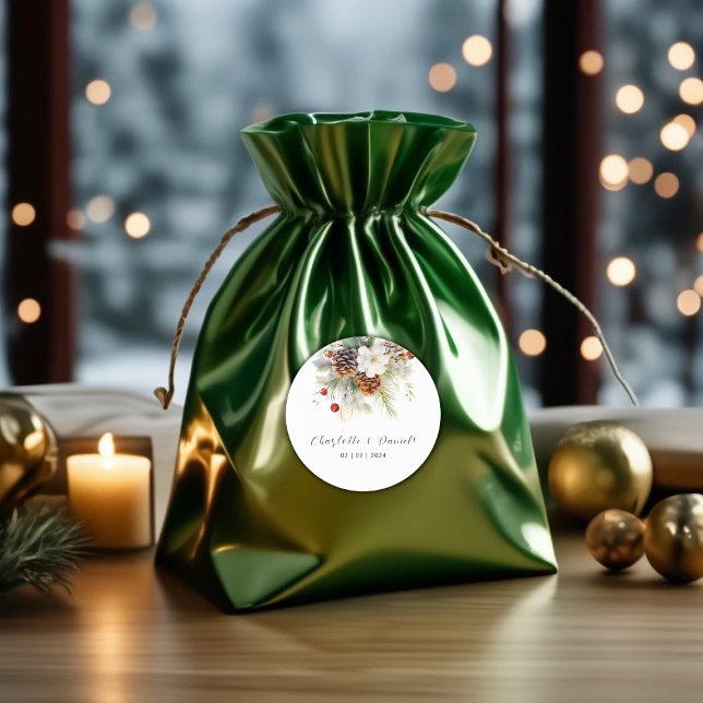 Elegant Winter Evergreen & Rowan Berries Wedding Runder Aufkleber (Winter Evergreen & Rowan Berries Wedding Classic Round Sticker)