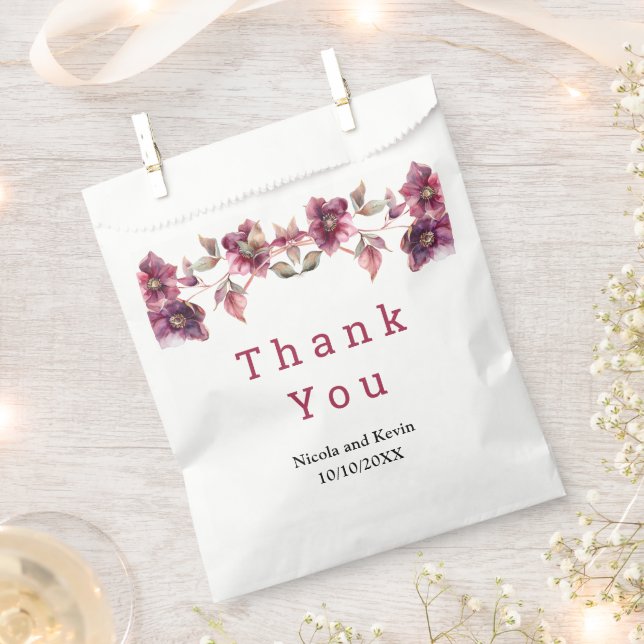 Elegant Winter Hellebore Floral Burgundy Wedding Geschenktütchen (Ausgeschnitten)