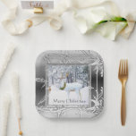 Elegant Winter Wonderland Christmas Deer Pappteller<br><div class="desc">Diese Papierplatte zeichnet sich durch ein elegantes Winterwunder-Design aus. Auf dem Teller befindet sich eine Schneeszene mit Hirsch und eine glänzende silberne Schneeflocke. Nutzen Sie diesen schönen Teller für Ihre Feierlichkeiten und vieles mehr.</div>