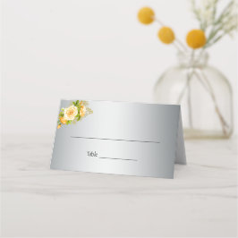 Elegant Yellow Rose Bouquet auf Silberhochzeit Platzkarte