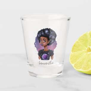 Elegante Afro-Frau Schnapsglas