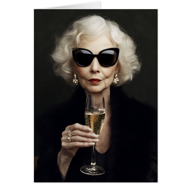 Elegante ältere Frau mit Champagner (Vorne)