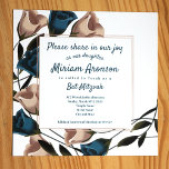 Elegante Aquamarine Beige Rose Bat Mitzvah Einladu Einladung<br><div class="desc">Diese einzigartige aquamarin & beige Garten Rose Bat Mitzvah Einladung wird schön mit Umschlägen,  Rückadressen-Etiketten und Aufklebern koordiniert. Sie sind leicht zu personalisieren,  und es stehen auch andere Größen zur Auswahl. Diese trendigen aquamarinen Bat Mitzvah-Einladungen sind als Set bezaubernd und werden ein echter Genuss sein.</div>
