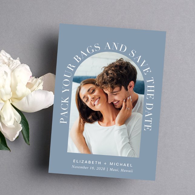 Elegante Arch Foto Hochzeit in Urlaubsort Save The Date (Celebrate your love story with a save the date showcasing your photo in an elegant arch frame)