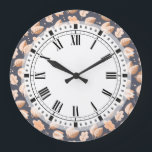 Elegante Art Deco Herbstlaube Herbstmuster Große Wanduhr<br><div class="desc">Elegantes Art Déco Herbstmuster fallender Blätter,  Laub in Grau und Gold.</div>