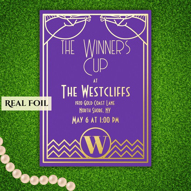 Elegante Art Deco Rodelbahn mit Aussicht Ristorant Folieneinladung (A regal purple and real gold foil invitation for the big horse racing cup race)
