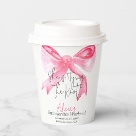 Elegante Bindung an den knospenrosa Junggeselinnen Pappbecher