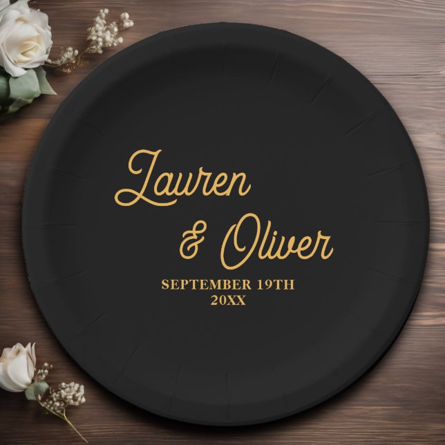 Elegante Black Gold Script Minimalistisch Wedding Pappteller (Von Creator hochgeladen)