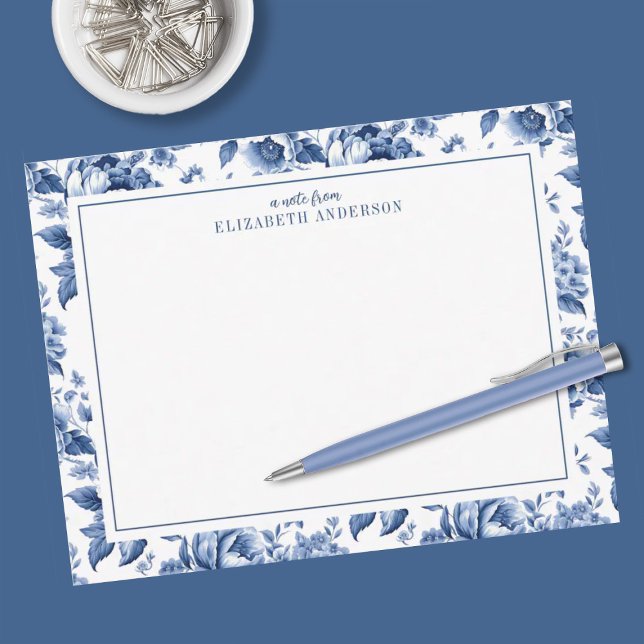Elegante Blau-Weiße Vintage-Rosen-Blume Mitteilungskarte (Elegant vintage blue and white rose personalized stationery.)
