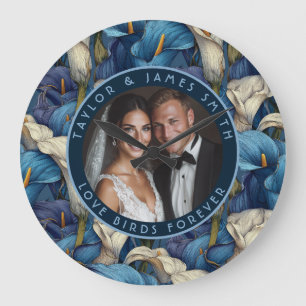 Elegante Blaue Calla-Lilien Moderne Hochzeit Große Wanduhr