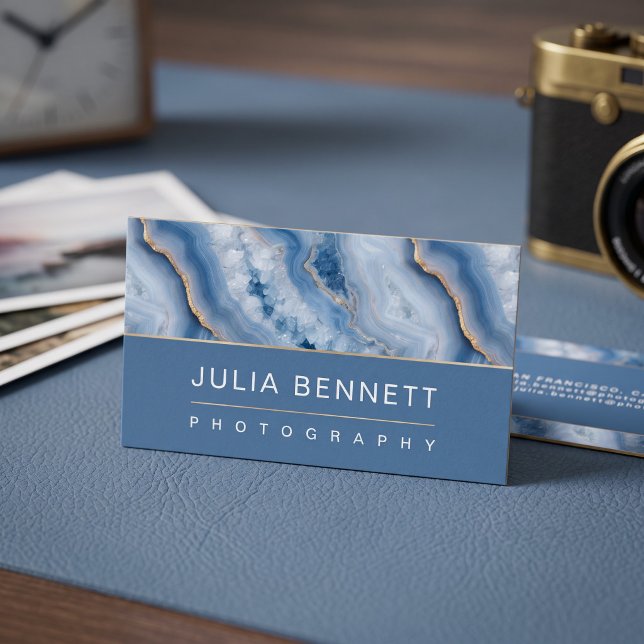 Elegante Blaue Geode Visitenkarte (Simulated business cards on table)