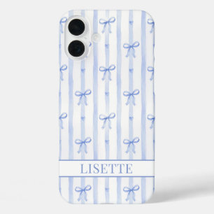 Elegante blaue gestreifte Kokettenbögen monogrammi iPhone 16 Plus Hülle