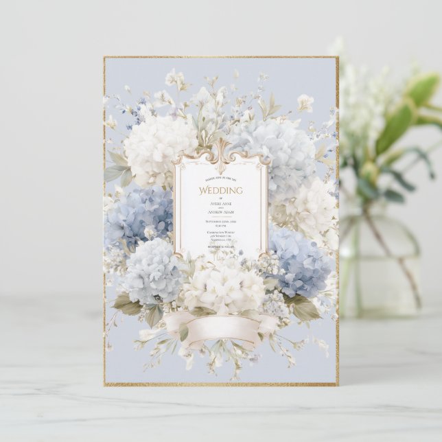 Elegante Blaue Hortensien Hochzeit im Vintage-Stil Einladung (Stehend Vorderseite)