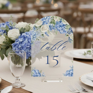 Elegante Blaue Hortensien-Rosen-Hochzeitstisch-Num Acryleinladungen